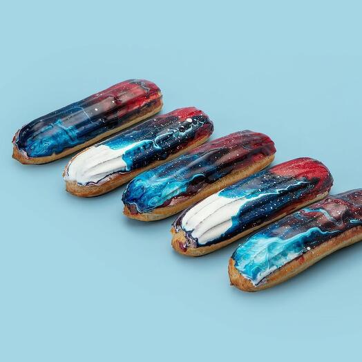 Набор эклеров «Космическая одиссея»