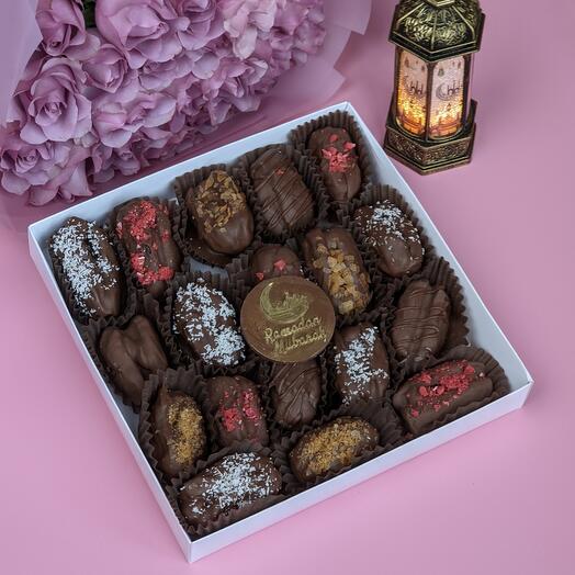 Финики с орехами в шоколаде на Рамадан
