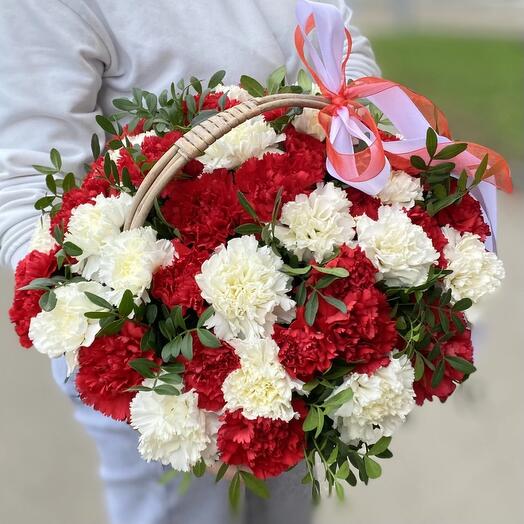 Цветы в коробке диантусы
