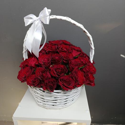 Корзина из 51 красной розы