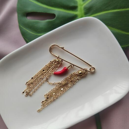 Брошь "перчик"