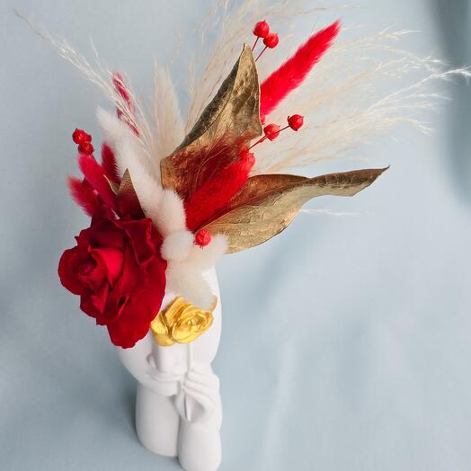 Декоративная композиция  "Девушка с розой"