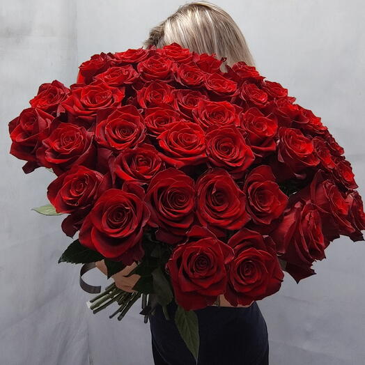 Траурный букет из роз