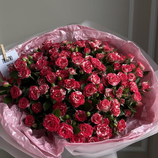 Красные кустовые розы♥️