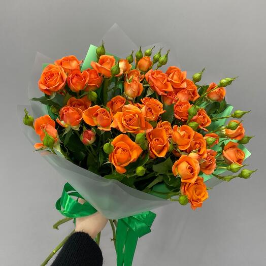 Букет из 7 кустовых роз