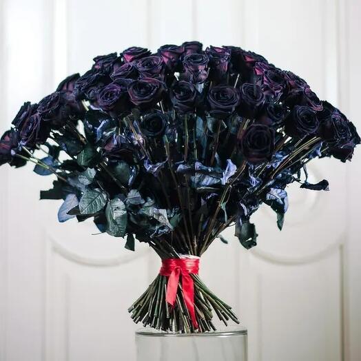 Букет 51 черная роза