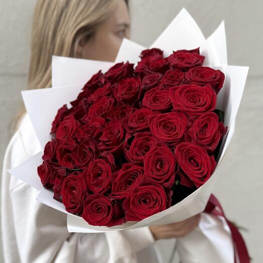 Роскошный букет из 39 красных роз Ред Наоми