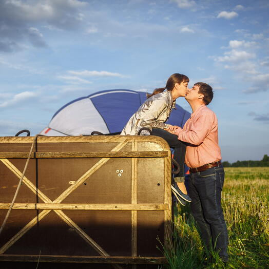 Подарочный сертификат «Полет на воздушном шаре индивидуальный для двоих» (1 час, 2 взрослых + (1 ребенок))