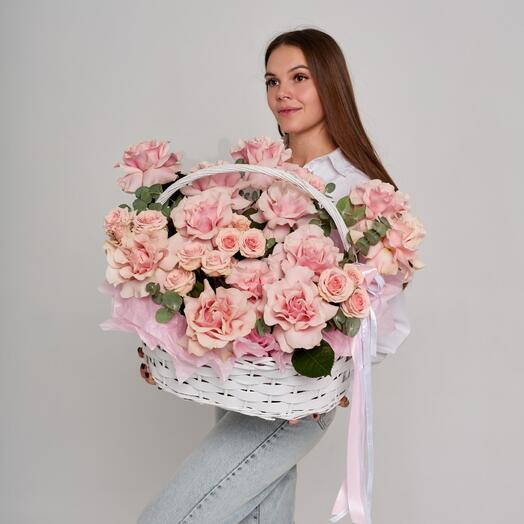 🥰 Корзина цветов с французскими розами