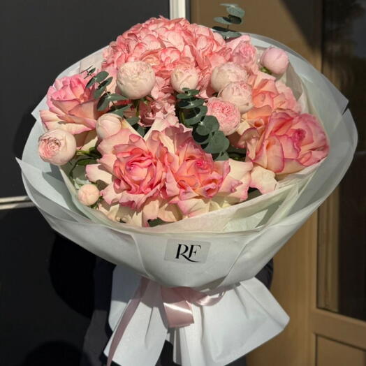 Воздушный букет в розовых оттенках