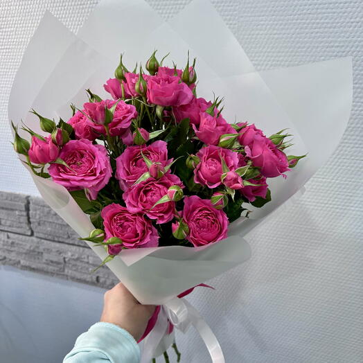 Кустовые розы 3 веточки