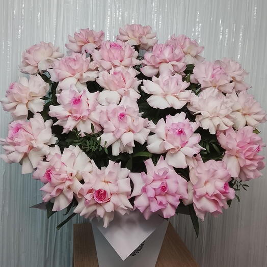 Розы в коробке