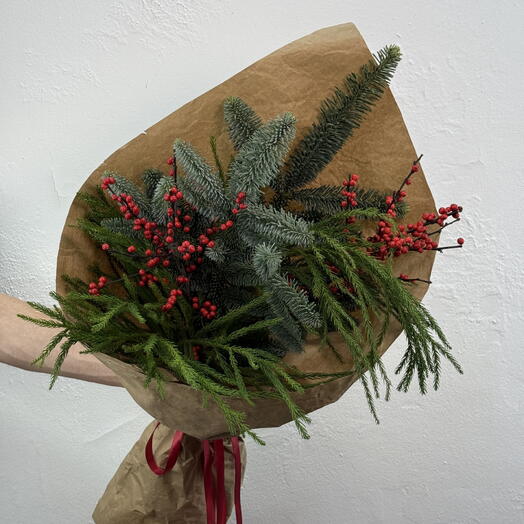 Букет из нобилиса и илекса