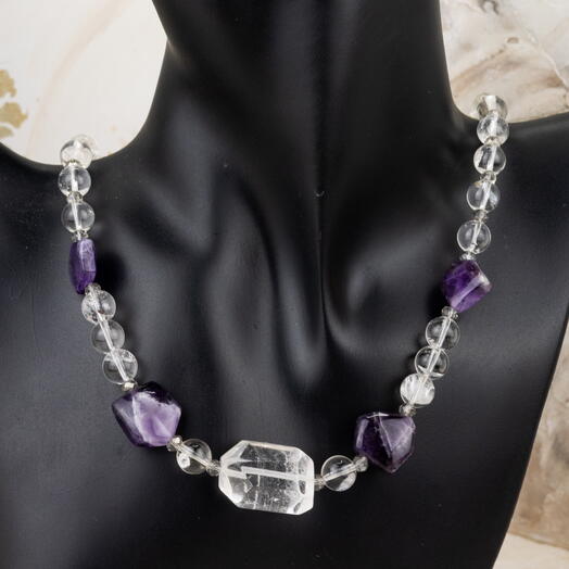 Бусы из аметиста и горного хрусталя