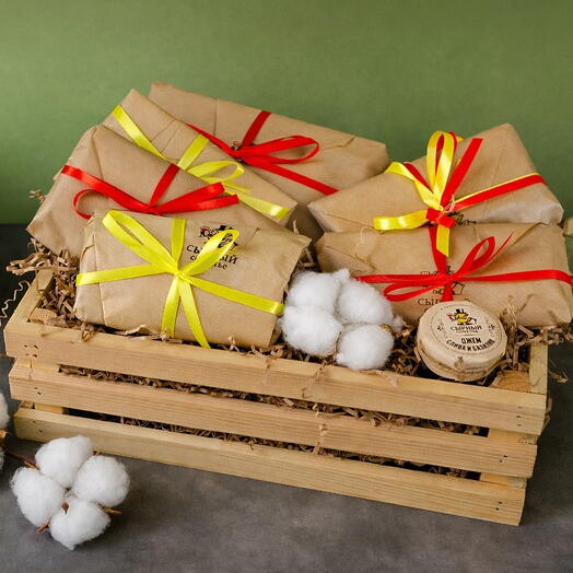 Gift cheese box "Hard cheeses"