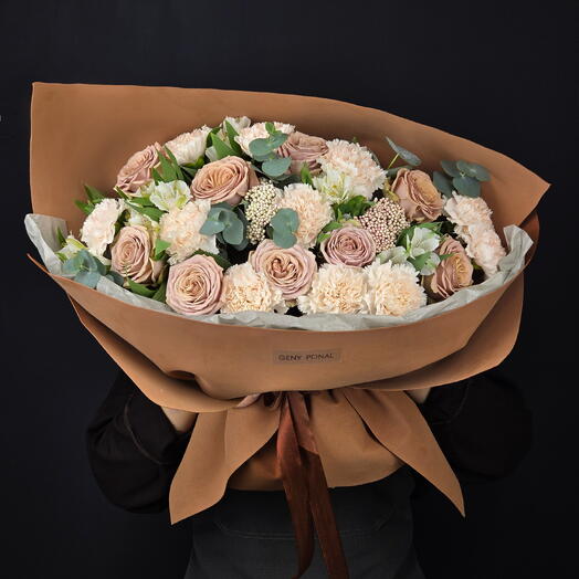 Авторский букет "Big milkshakes 🌸" с пионовидными розами