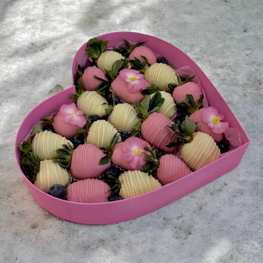 Набор клубники в шоколаде PinkLove