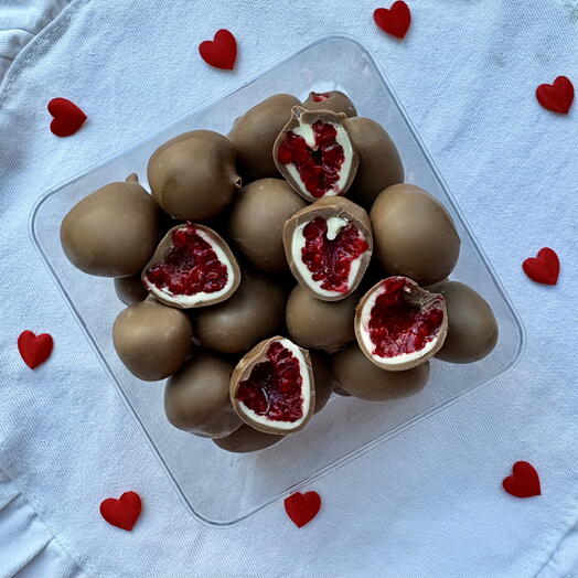 Малина в двойном шоколаде 250гр любимой девушке