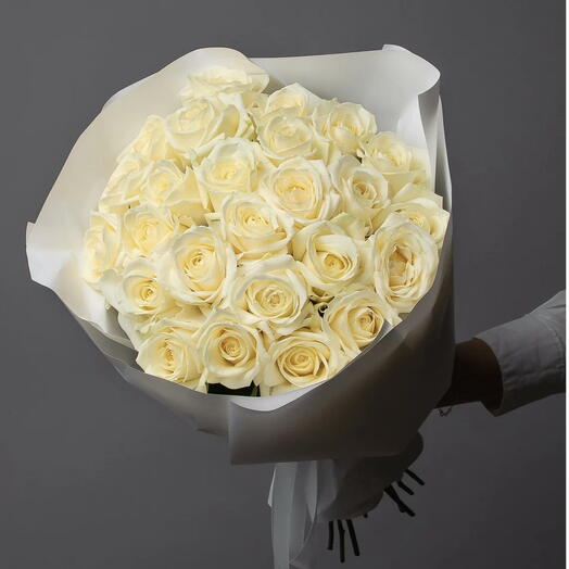 Букет из 25 белых роз