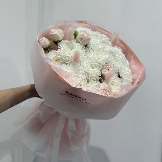 Хризантема с кустовой розой и лагурусом🌸
