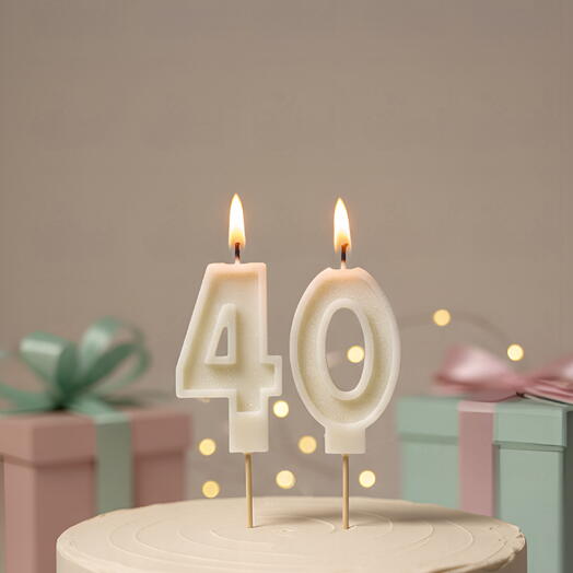 Свеча-цифра «40» молочная, 7 см, соевый воск, ручная работа