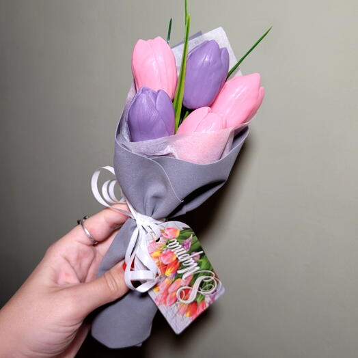 Букет из 5 мыльных тюльпанов