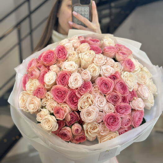 Букет мікс гілкових троянд