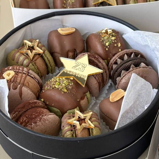 Макарон в шляпной коробке 9 шт