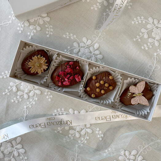 Финики в шоколаде