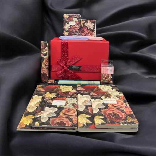 Подарочный набор коллеге «Модный офис — Пышный букет» (Офис 01)