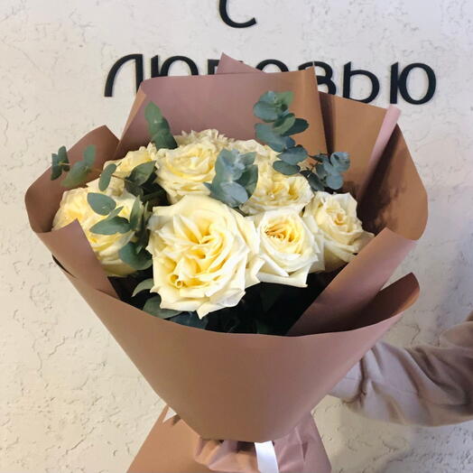 Роза с эвкалиптом