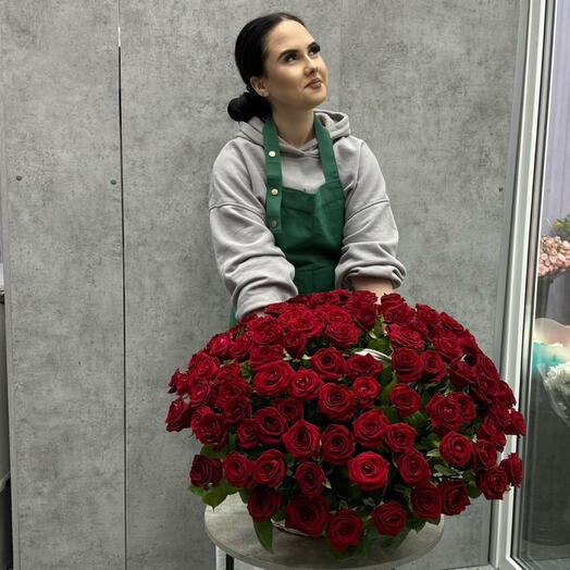 101 Роза в корзине у Лизи