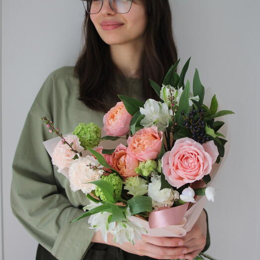 Букет с Джульеттой и вибурнумом