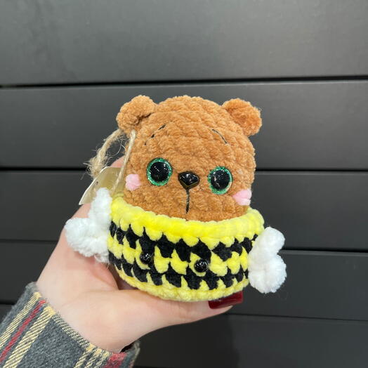 Мишка в корзинке