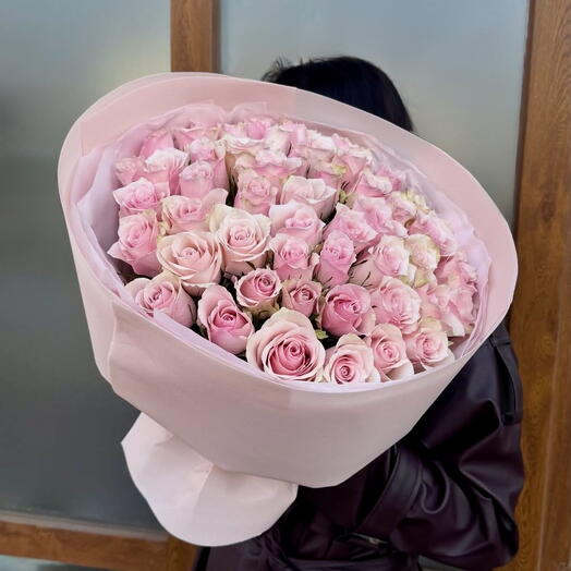 Букет из 45 розовых роз