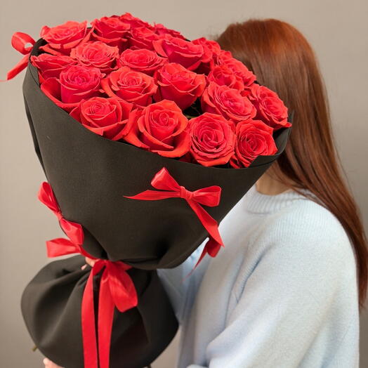 Букет из 21 красной розы 🌹