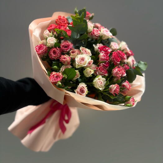 Букет микс из кустовых роз 🩷