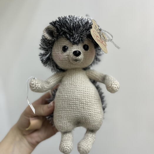 Игрушка ручной работы Ежик Кнопа