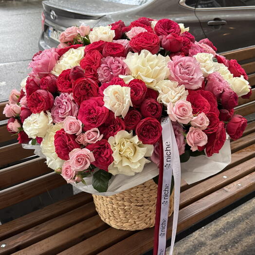 Roses mix in a basket L size