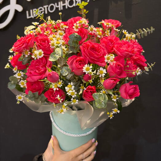 Кустовые розы любовь