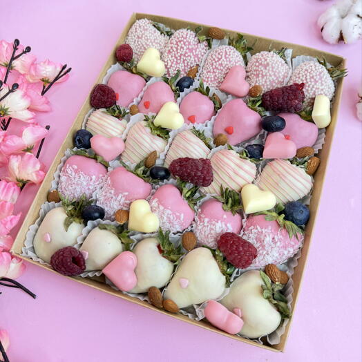 Клубника в шоколаде ассорти 25-20 шт 🍫🫐🥥
