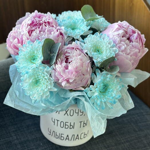 Коробка с пионами