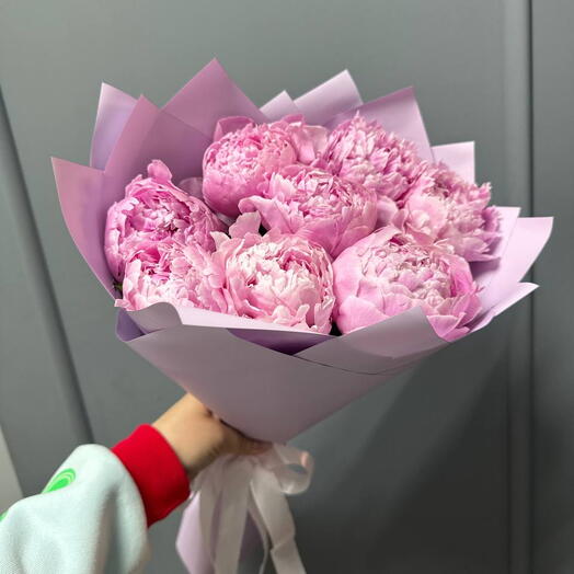 9 розовых пионов