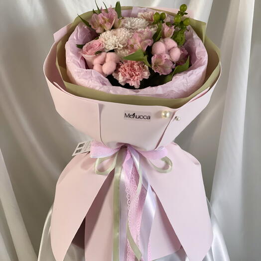 Нежно-розовый букет🌸🌿