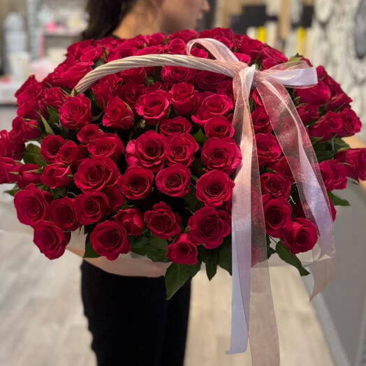Корзина из 101 розы