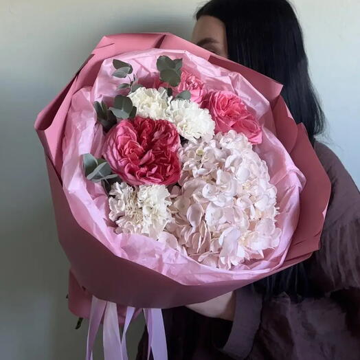 Авторский букет 💐 пионовидные розы, диантусы, гортензия