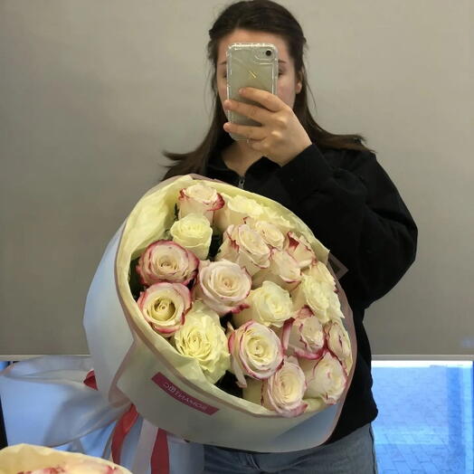 Букет нежных роз