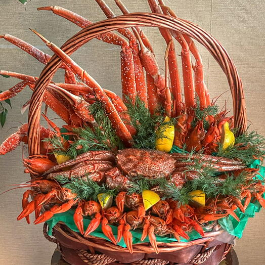 Корзина с морепродуктами