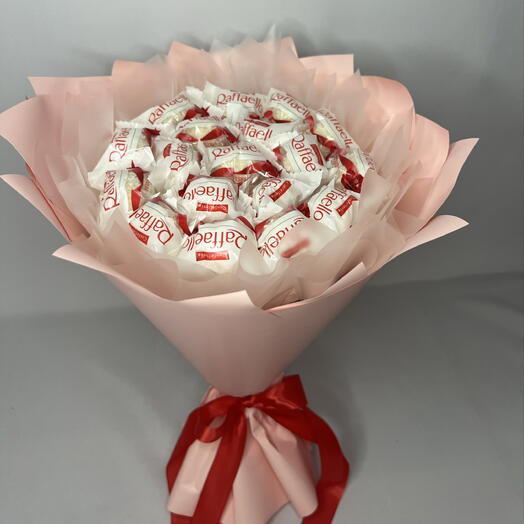 Розовый букет из Raffaello