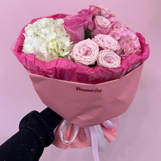 💗 Пышный букет из роз и гортензии в нежно-розовой гамме